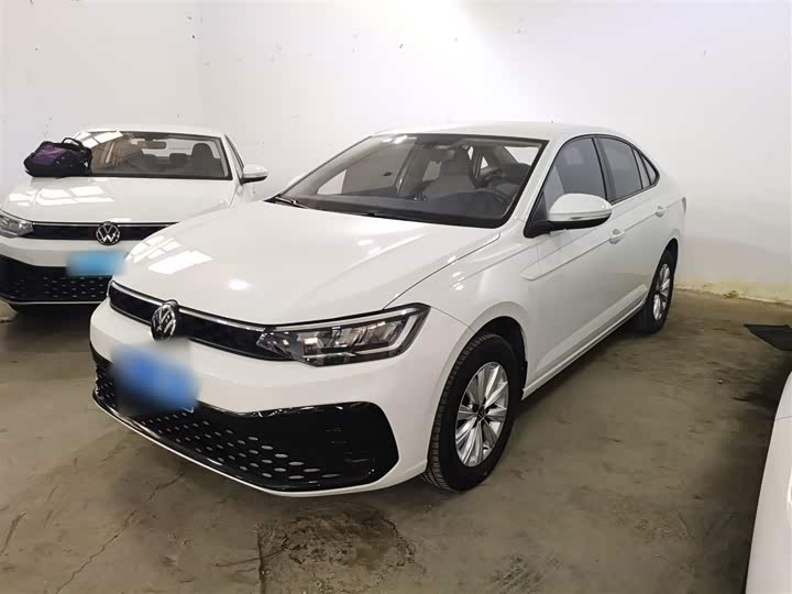 Фото 1 - Volkswagen Lavida