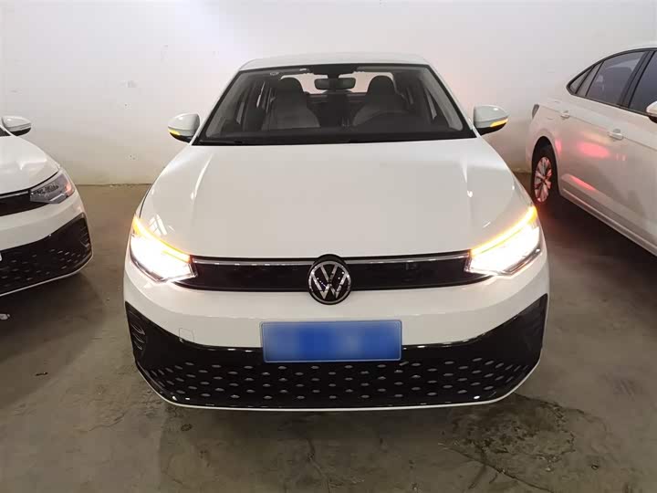 Фото 3 - Volkswagen Lavida