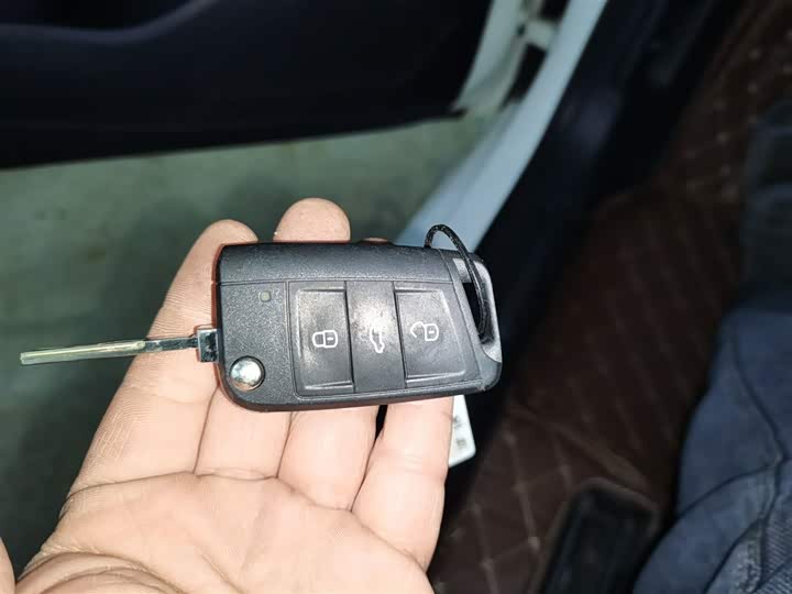 Фото 9 - Volkswagen Lavida