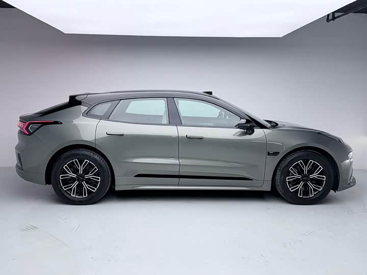 Фото 5 - Zeekr 001