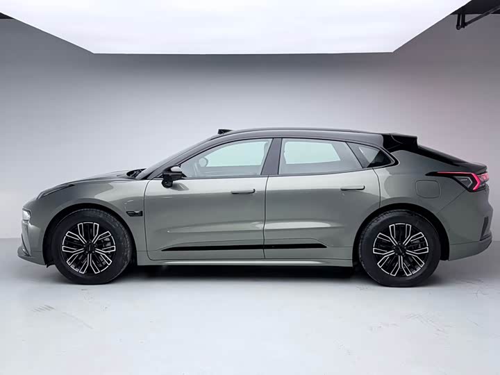 Фото 6 - Zeekr 001