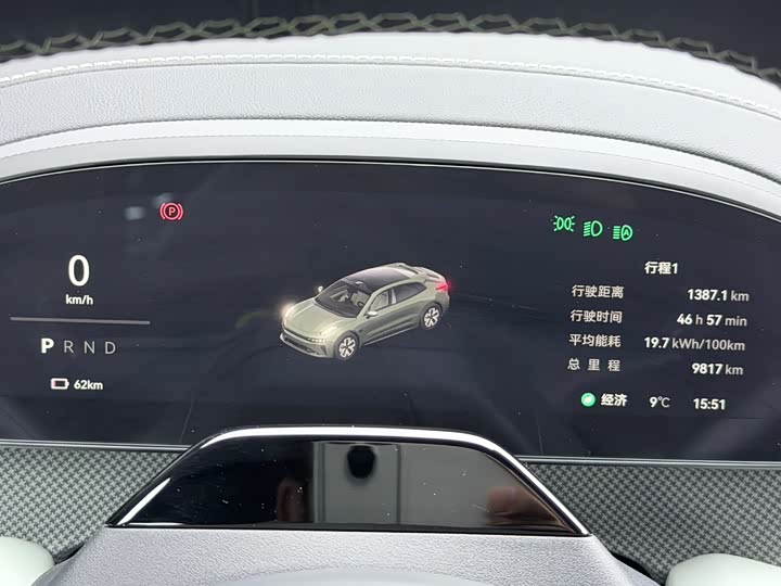 Фото 9 - Zeekr 001