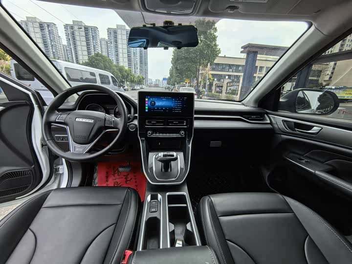 Фото 9 - Haval M6