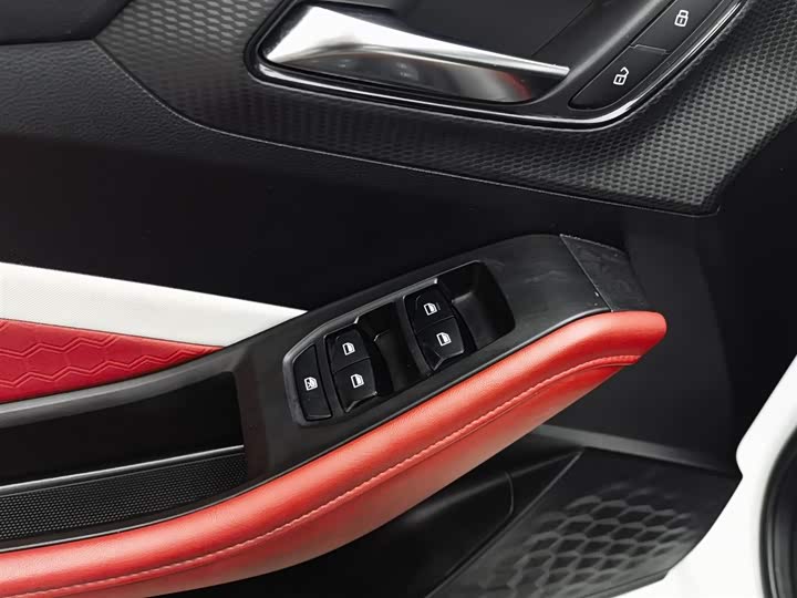 Фото 9 - MG Motor 5