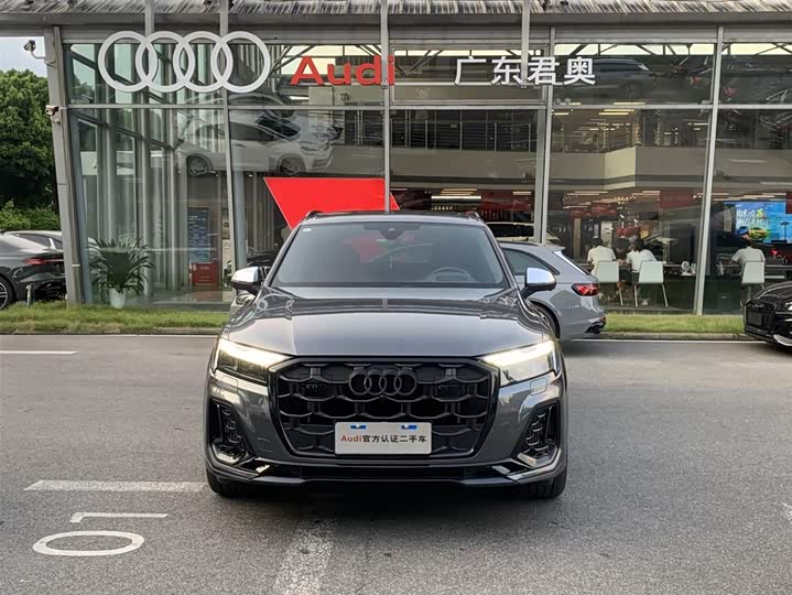 Фото 2 - Audi SQ7