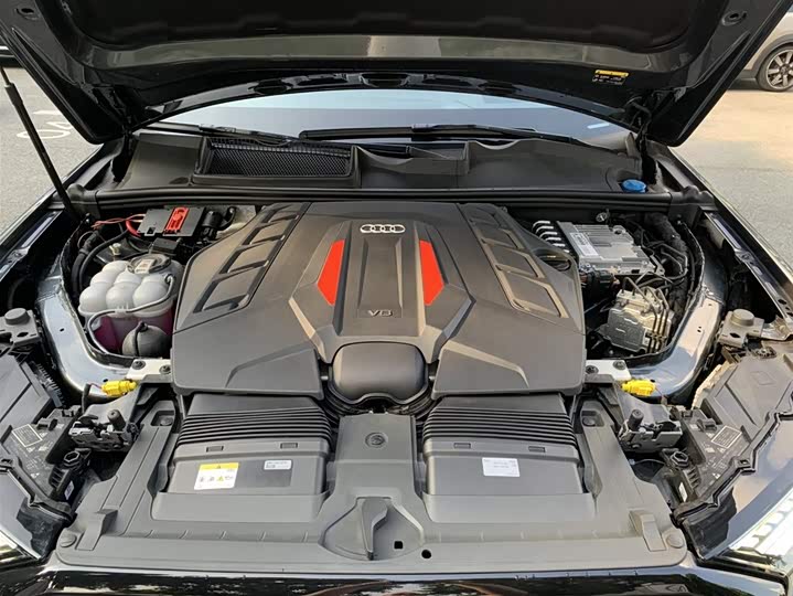 Фото 8 - Audi SQ7