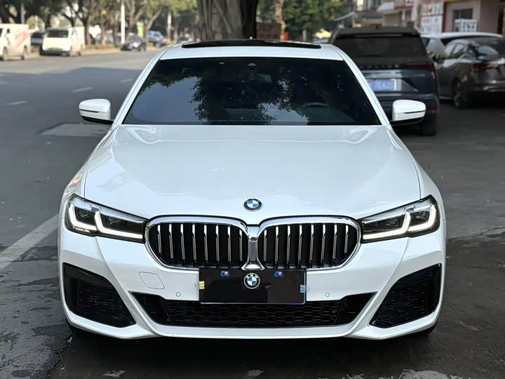 Фото 2 - BMW 5 Series