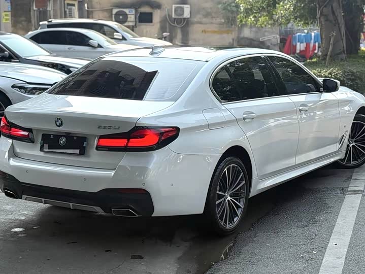 Фото 9 - BMW 5 Series