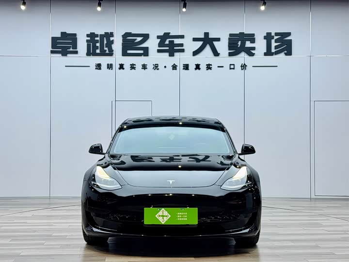 Фото 2 - Tesla Model 3