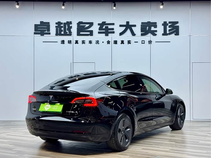 Фото 7 - Tesla Model 3