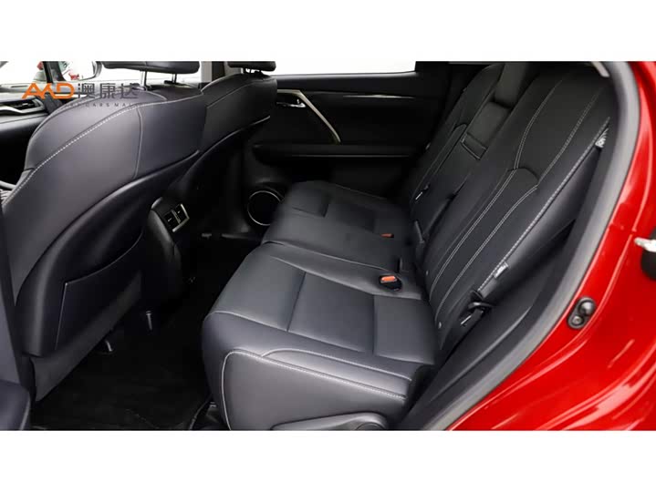 Фото 7 - Lexus RX