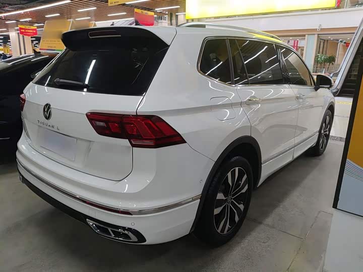 Фото 7 - Volkswagen Tiguan L Pro