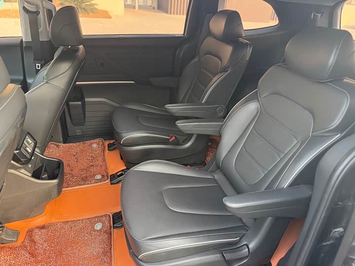 Фото 9 - Hyundai Custo