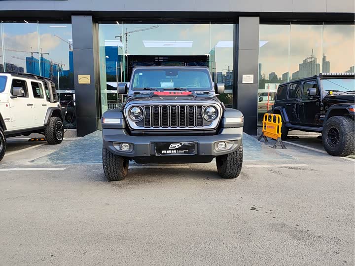 Фото 1 - Jeep Wrangler