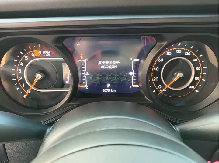 Фото 3 - Jeep Wrangler