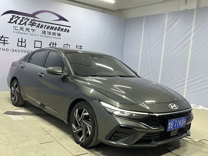 Фото 2 - Hyundai Elantra N line