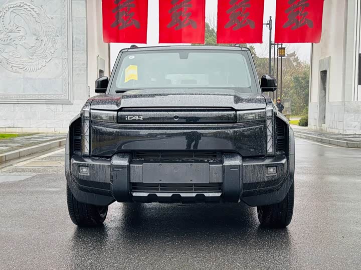 Фото 2 - Chery iCar 03T