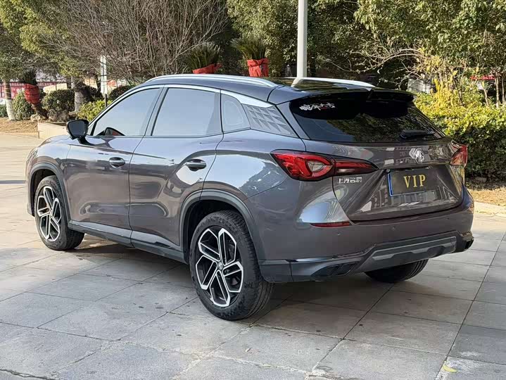 Фото 3 - MG Motor One