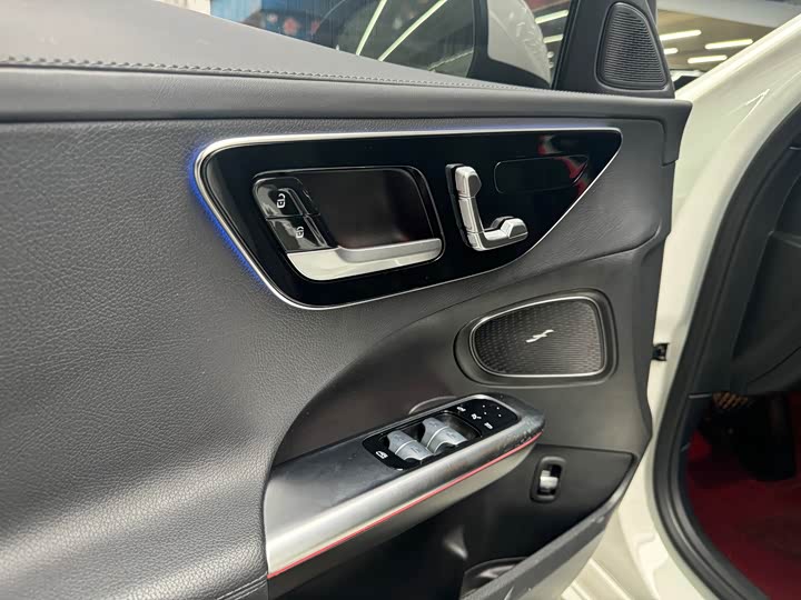 Фото 9 - Mercedes-Benz C-Class