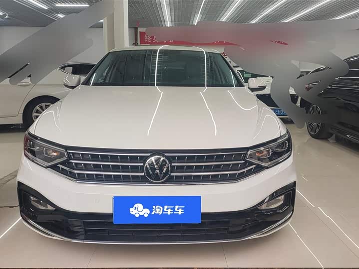 Фото 2 - Volkswagen Magotan