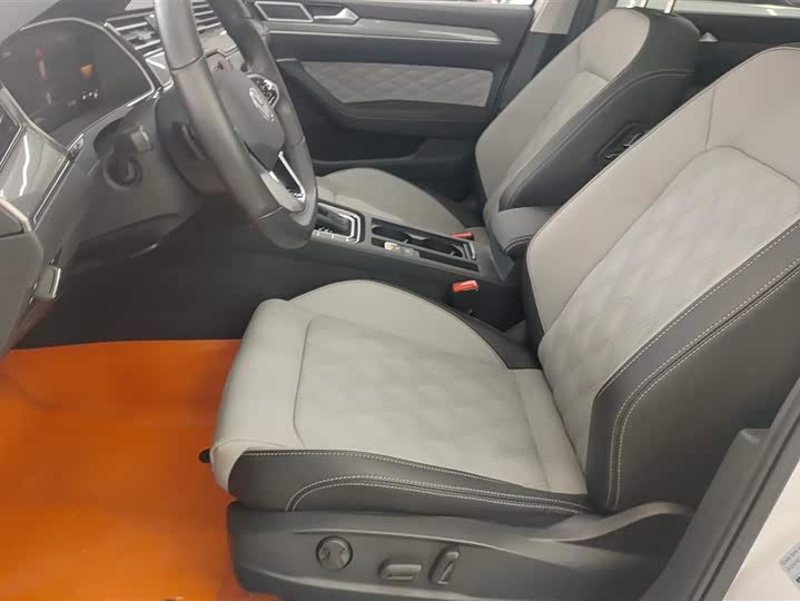 Фото 9 - Volkswagen Magotan