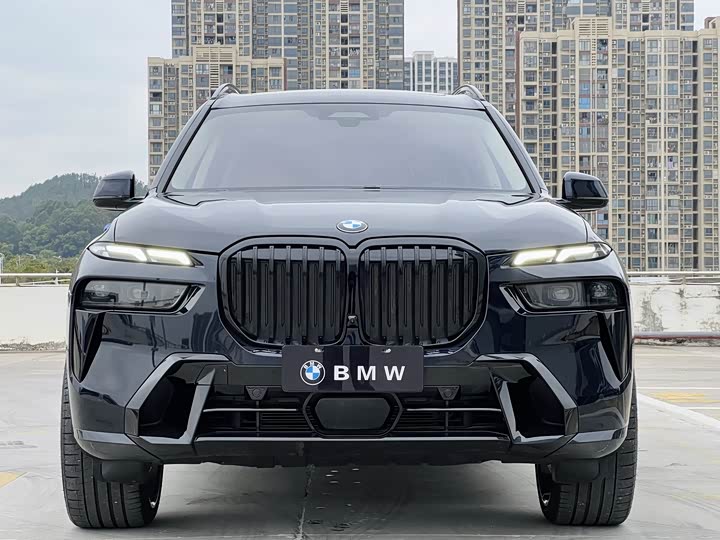 Фото 2 - BMW X7