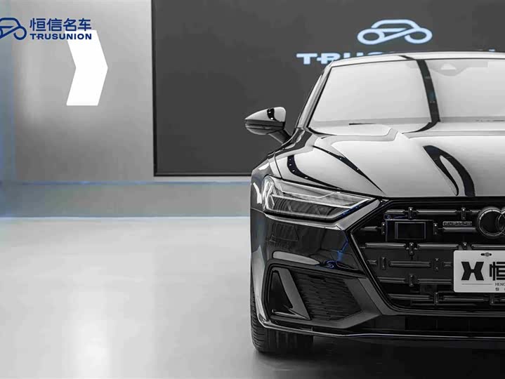 Фото 8 - Audi A7L