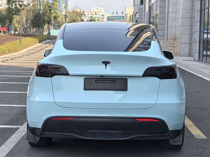 Фото 5 - Tesla Model Y
