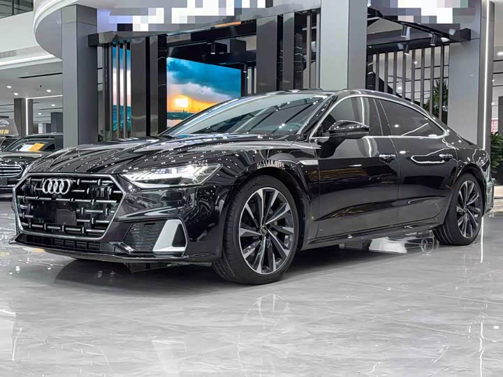 Фото 1 - Audi A7L