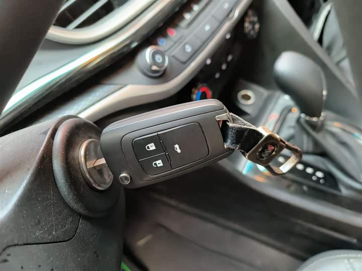 Фото 9 - Buick Excelle GT