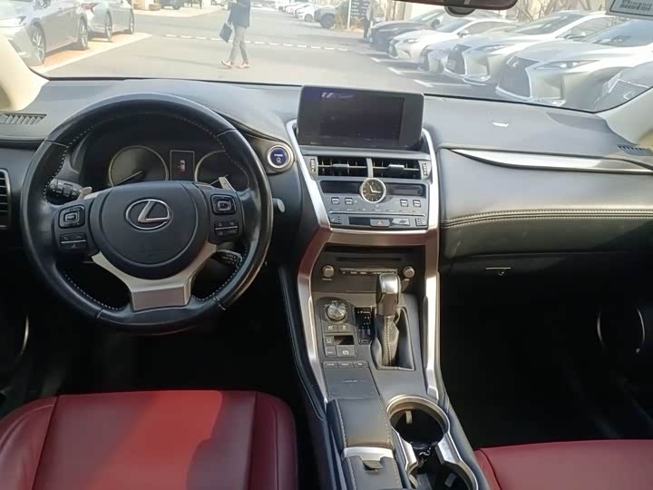 Фото 5 - Lexus NX