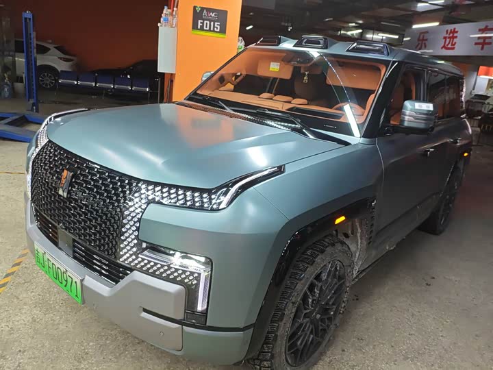 Фото 1 - BYD Yangwang U8