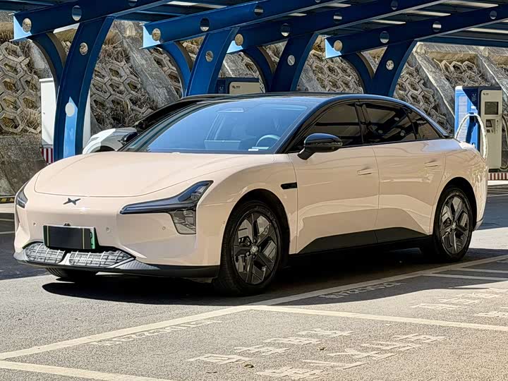 Фото 1 - XPeng Mona M03