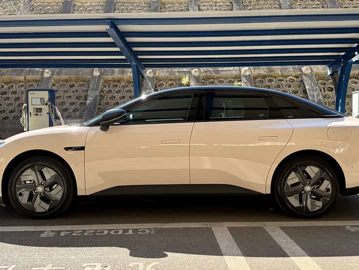 Фото 3 - XPeng Mona M03