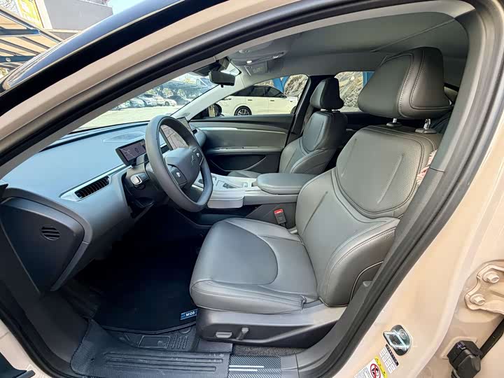 Фото 7 - XPeng Mona M03