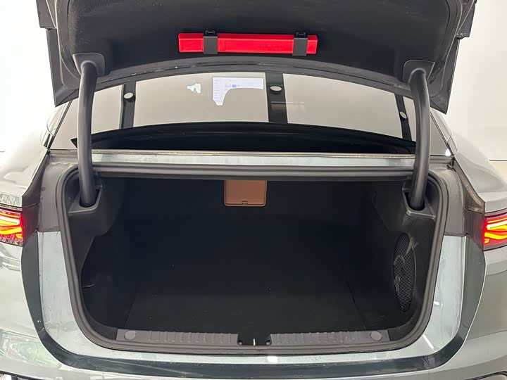 Фото 8 - BYD Han L