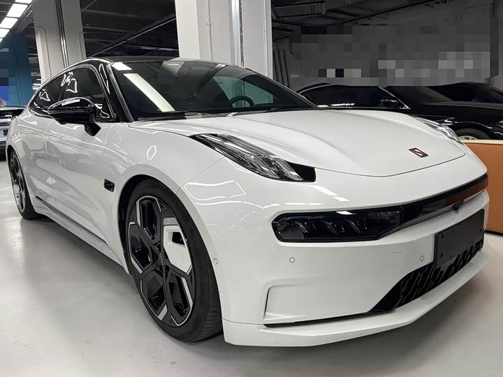 Фото 2 - Zeekr 001