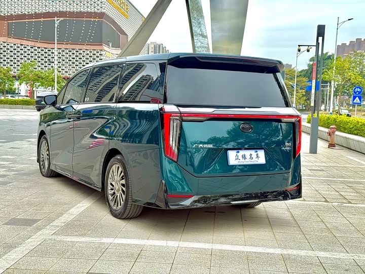 Фото 4 - GAC Trumpchi M8