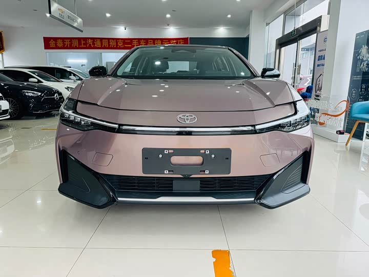 Фото 2 - Toyota bZ3