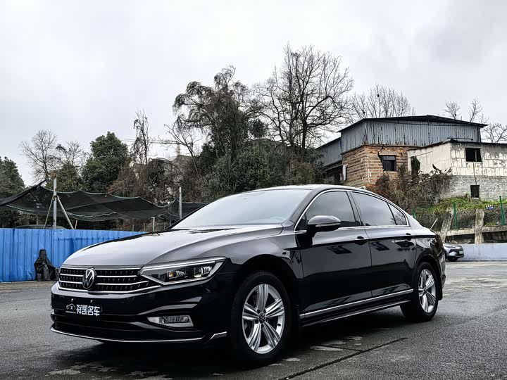 Фото 1 - Volkswagen Magotan