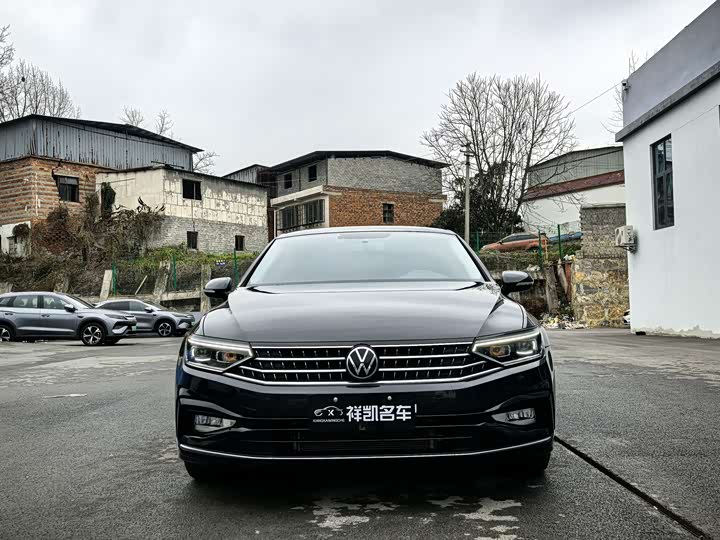 Фото 2 - Volkswagen Magotan