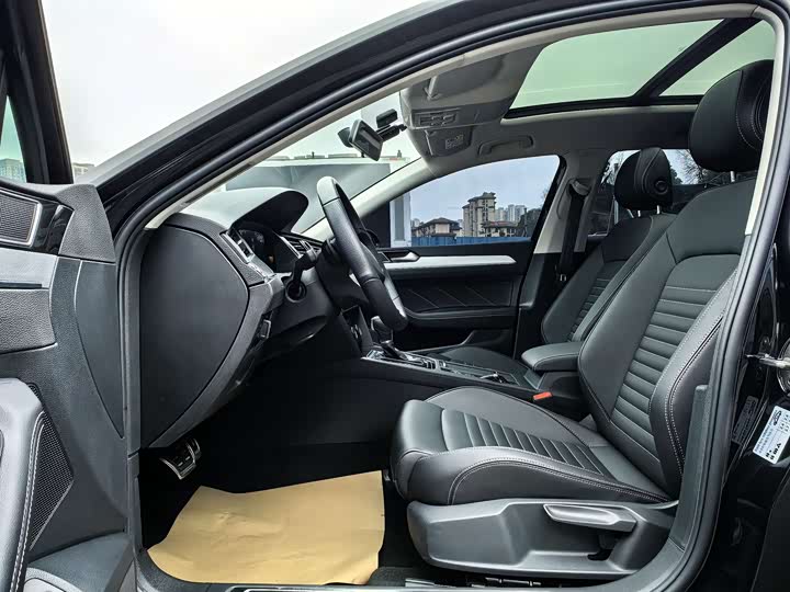 Фото 4 - Volkswagen Magotan