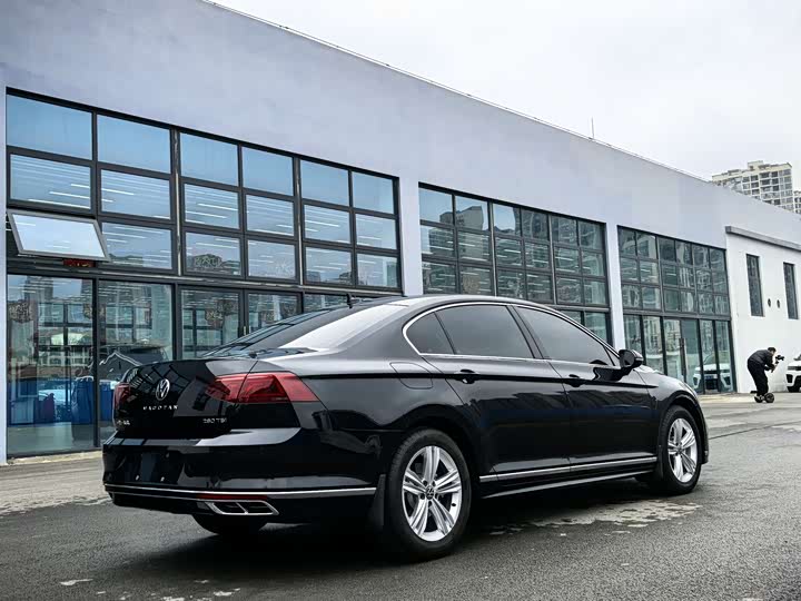 Фото 9 - Volkswagen Magotan