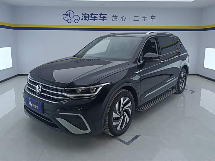 Фото 1 - Volkswagen Tiguan L Pro