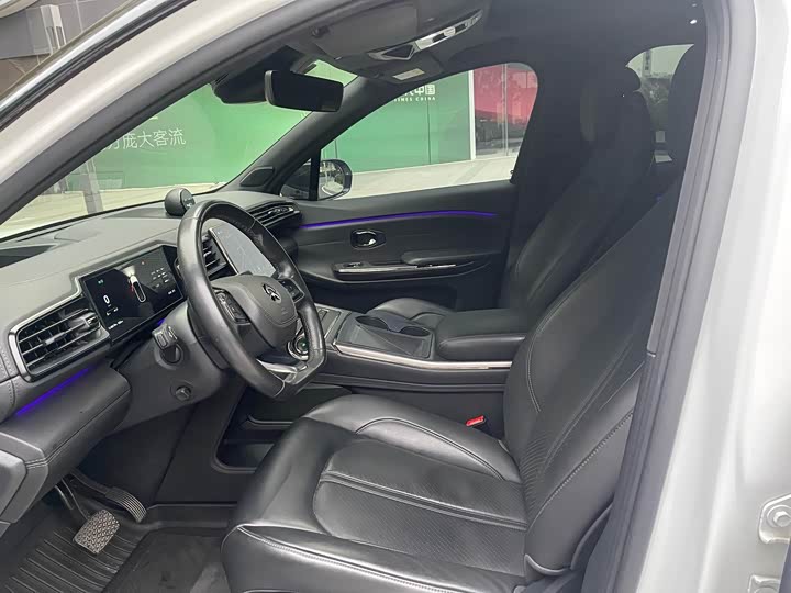 Фото 7 - Nio ES6