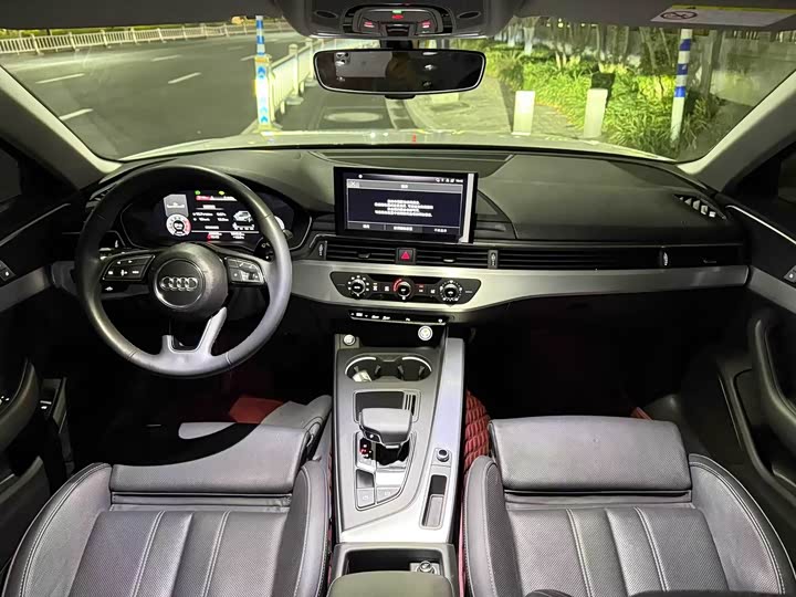 Фото 6 - Audi A4L