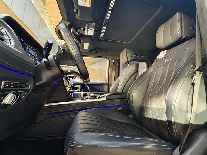 Фото 8 - Mercedes-Benz G-Class AMG