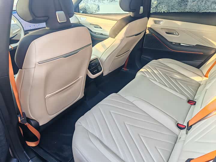 Фото 5 - Changan Deepal SL03