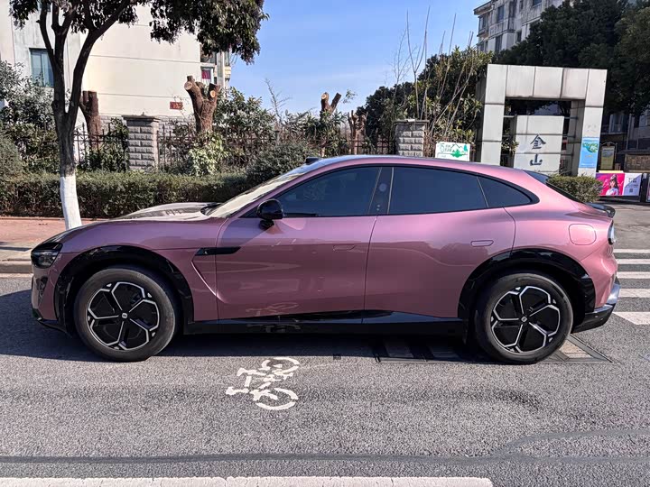 Фото 3 - Xiaomi YU7