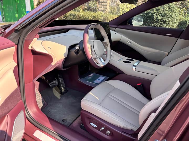 Фото 4 - Xiaomi YU7